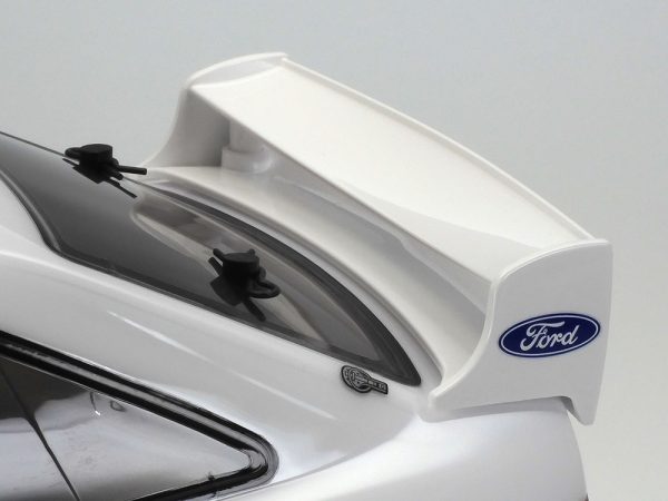 TAMIYA TT-02 1998 FORD ESCORT CUSTOM - Image 8