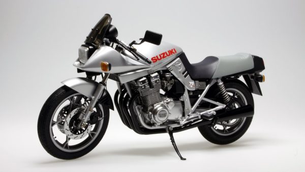 TAMIYA SUZUKI GSX1100S KATANA