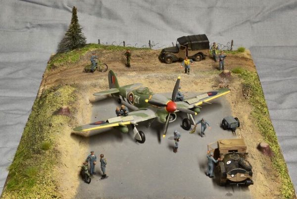 AIRFIX 75th ANNIVERSARY D-DAY AIR ASSAULT GIFT SET