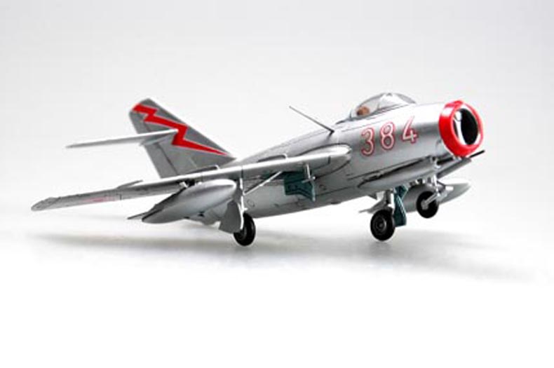 HOBBY BOSS EASY ASSEMBLY MIG-15BIS FAGOT - Image 5