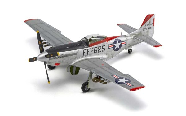 AIRFIX NORTH AMERICAN F-51D MUSTANG