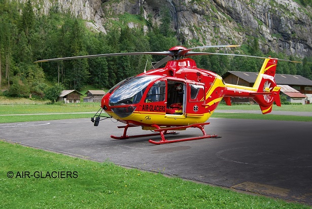 REVELL AIRBUS HELICOPTERS EC135 AIR-GLACIERS - Image 2