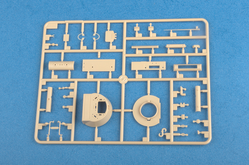 HOBBY BOSS GERMAN PZ.KPFW.1 AUS.F (VK 18.01)-EARLY - Image 8