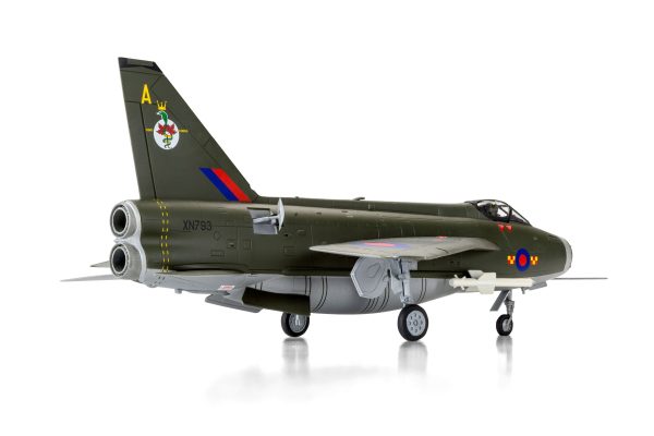 AIRFIX ENGLISH ELECTRIC LIGHTNING F.2A HANGING GIFT SET - Image 4