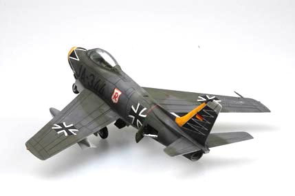 HOBBY BOSS EASY ASSEMBLY F-86F-40 "SABRE" - Image 6