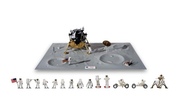 AIRFIX ONE SMALL STEP FOR MAN