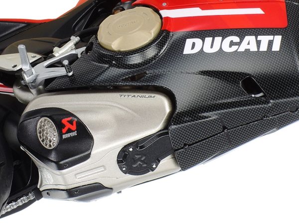 TAMIYA DUCATI SUPERLEGGERA V4 - Image 10