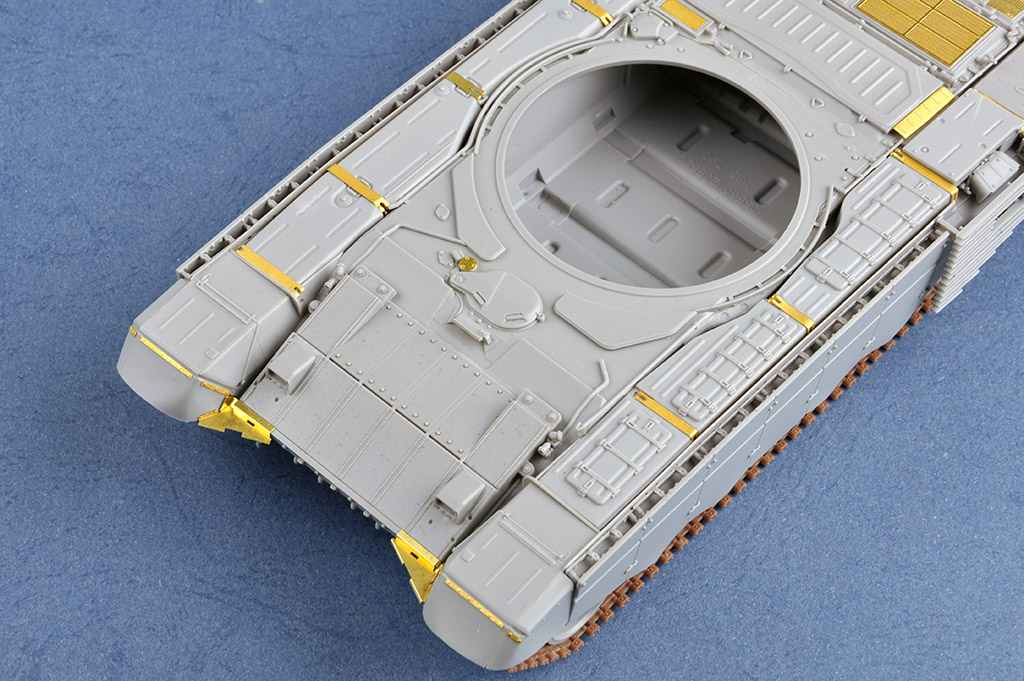 TRUMPETER RUSSIAN T-90S MODERNIZED - Image 22