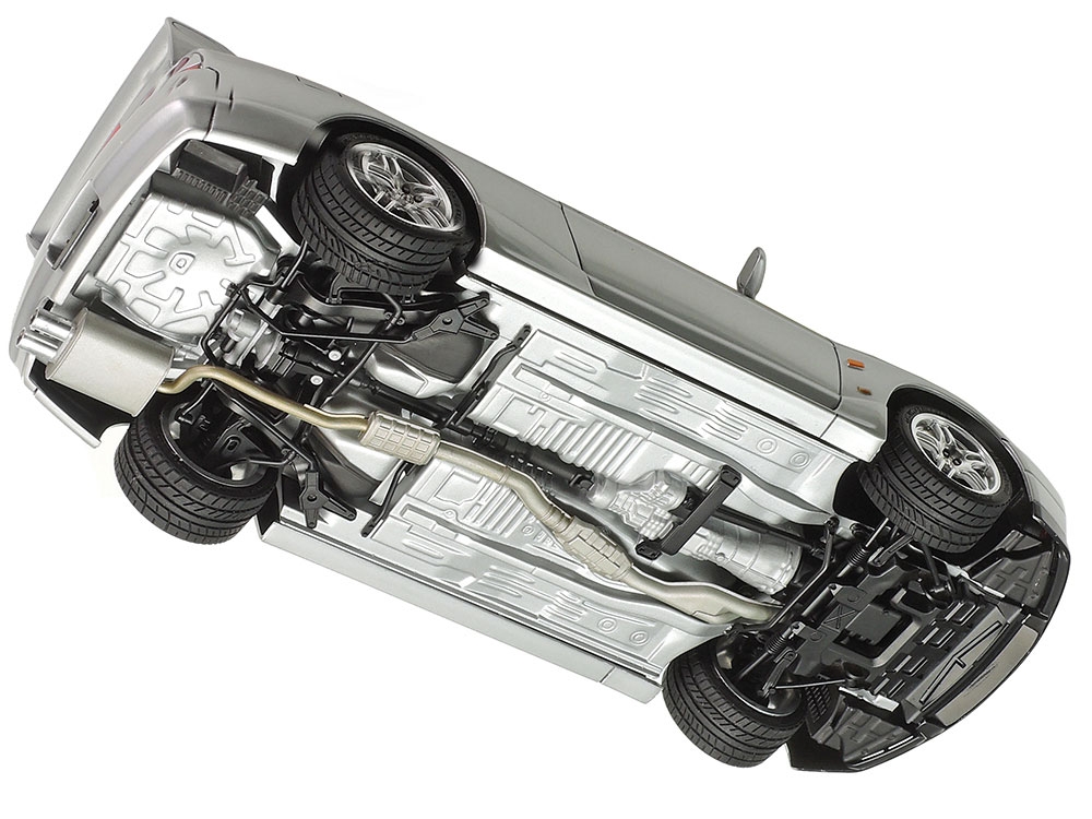 TAMIYA NISSAN SKYLINE GT-R V-SPEC - Image 4