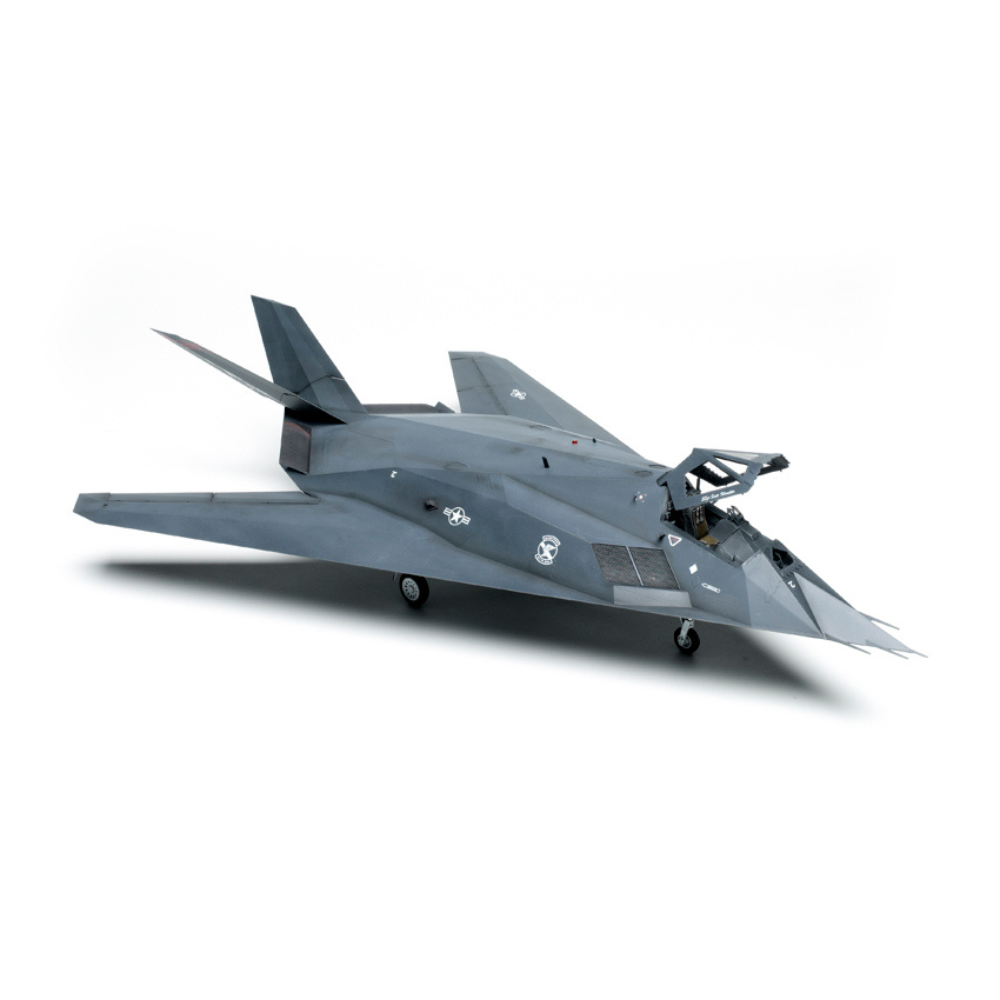 TRUMPETER F-117A NIGHTHAWK