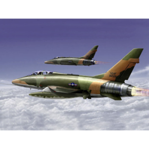 TRUMPETER F-100F SUPER SABRE