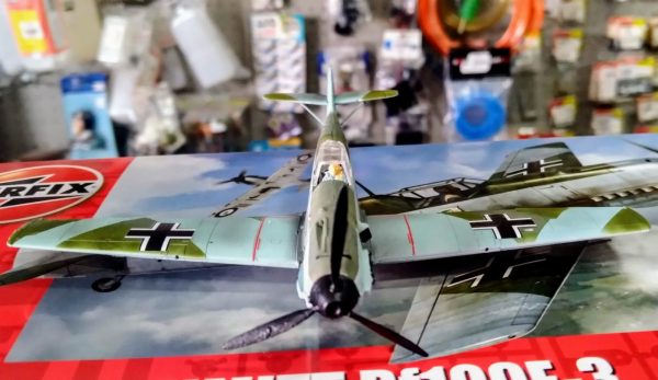 AIRFIX MESSERSCHMITT BF109E-3 GIFT SET - Image 11