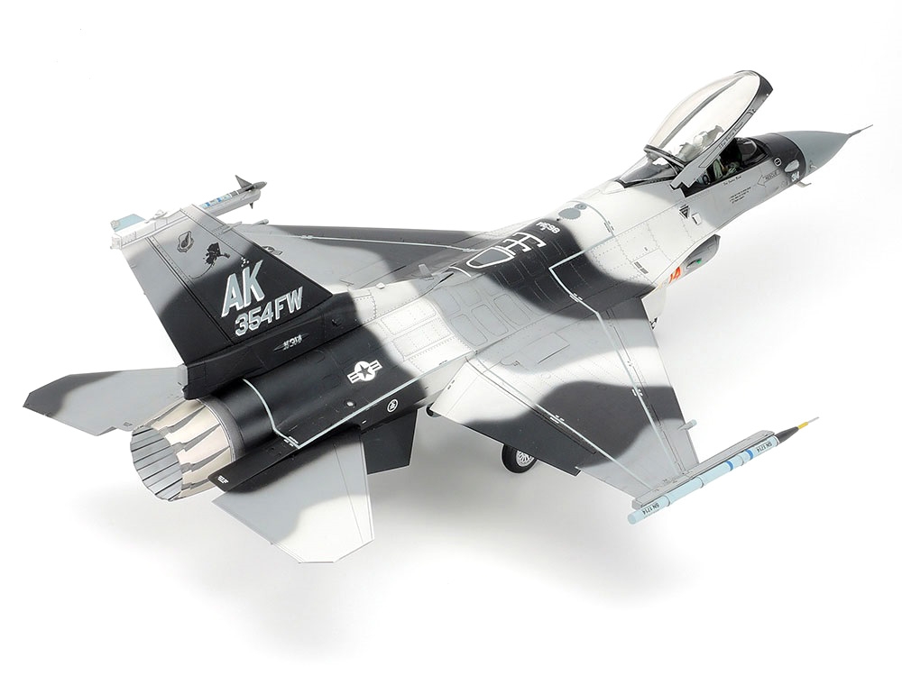 TAMIYA F16C/N "AGGRESSOR/ADVERSARY" - Image 4