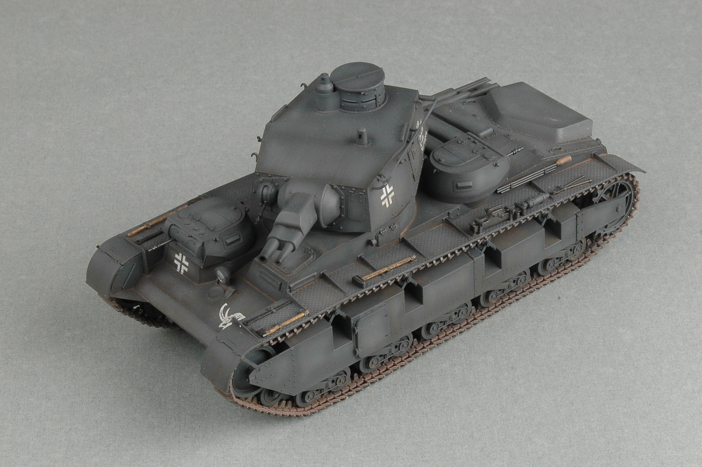 TRUMPETER GERMAN NEUBAUFAHRZEUG NR. 3-5 - Image 6