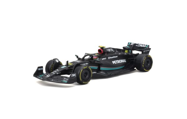 BBURAGO 1/43 MERCEDES AMG F1 W14 E PERFORMANCE #44 LEWIS HAMILTON (COLLECTOR'S HARD CASE) - Image 15