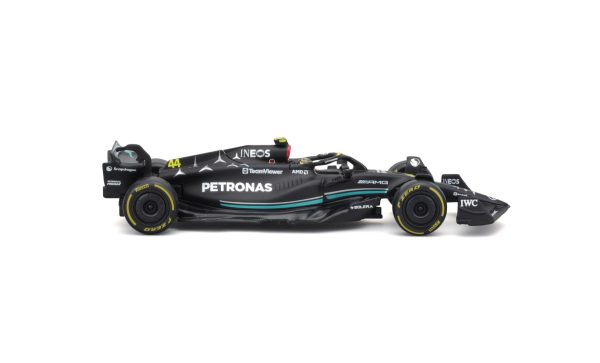 BBURAGO 1/43 MERCEDES AMG F1 W14 E PERFORMANCE #44 LEWIS HAMILTON (COLLECTOR'S HARD CASE) - Image 14