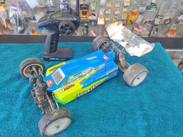 (USED) TEAM ASSOCIATED RC10B74.1 TEAM KIT