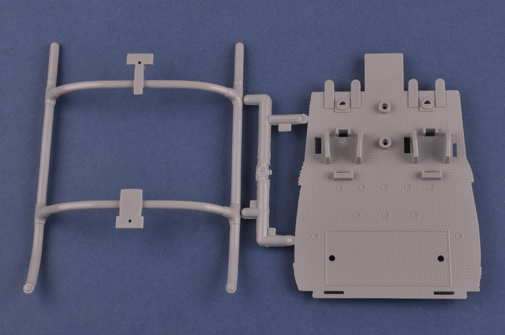 HOBBY BOSS UH-1 HUEY B - Image 4