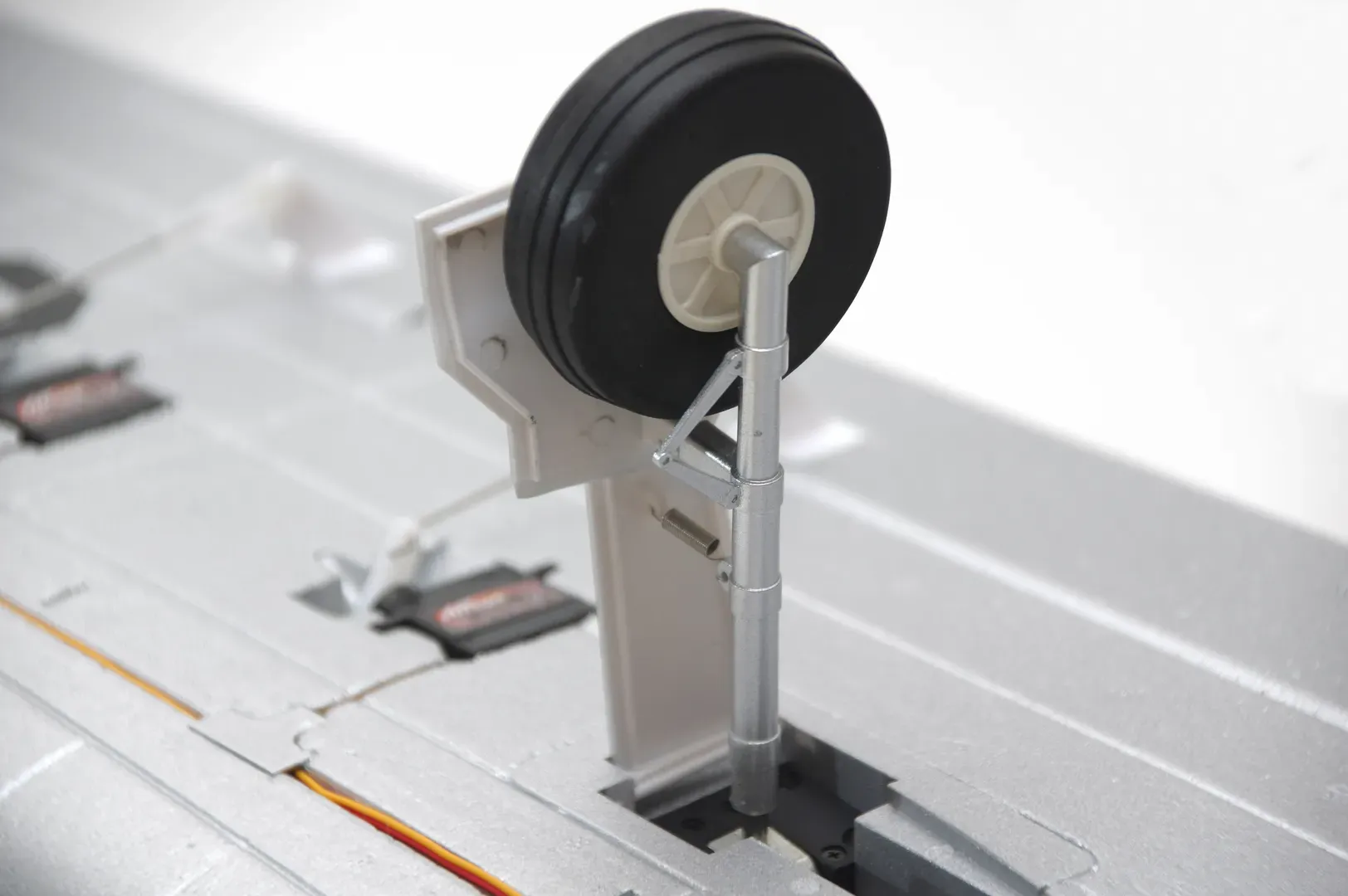 ARROWS HOBBY T-28 TROJAN 1100MM PNP - Image 20