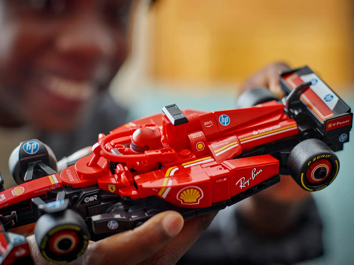 LEGO SPEED CHAMPIONS FERRARI SF-24 - Image 9