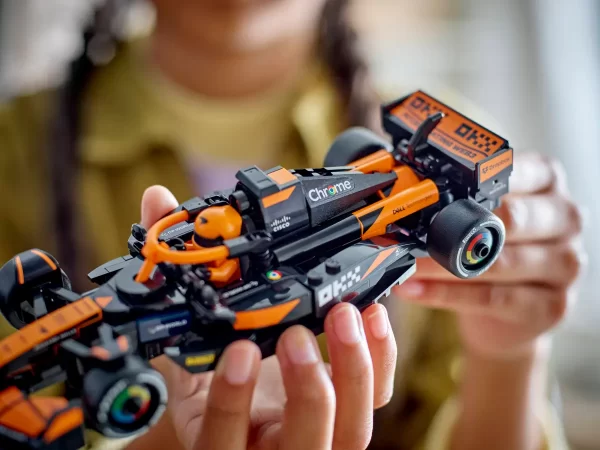 LEGO SPEED CHAMPIONS MCLAREN F1 TEAM MCL38 - Image 8