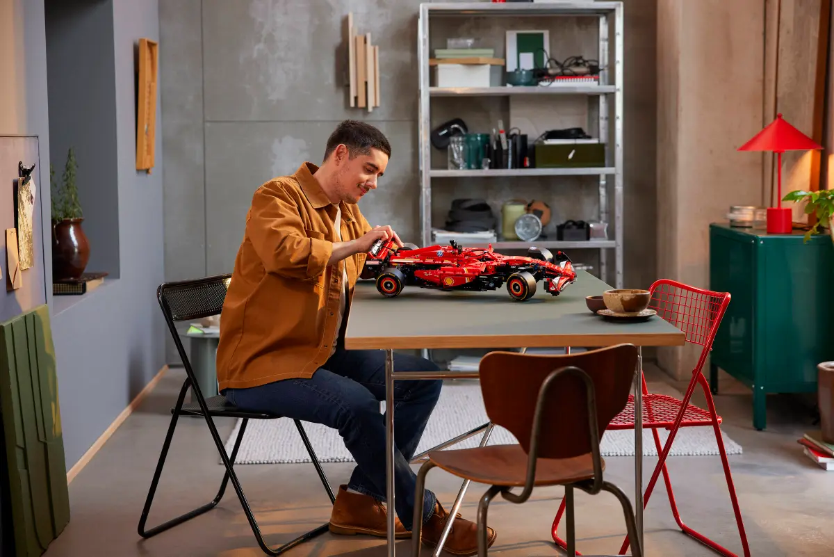 LEGO TECHNIC FERRARI SF-24 F1 CAR - Image 8