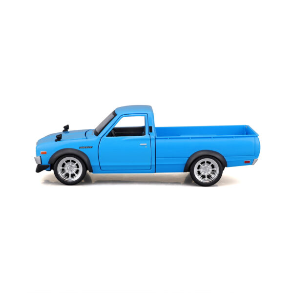 MAISTO 1/24 1973 DATSUN 620 PICK-UP TOKYO MOD - Image 2