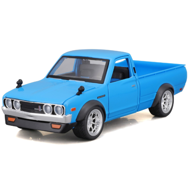 MAISTO 1/24 1973 DATSUN 620 PICK-UP TOKYO MOD