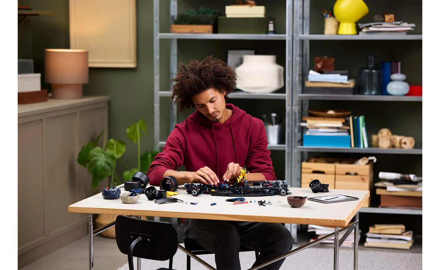 LEGO TECHNIC ORACLE RED BULL RACING RB20 - Image 14