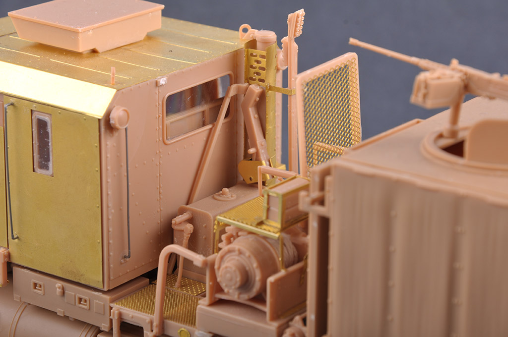 HOBBY BOSS M1070 GUN TRUCK - Image 12