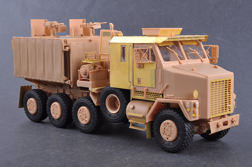 HOBBY BOSS M1070 GUN TRUCK - Image 7