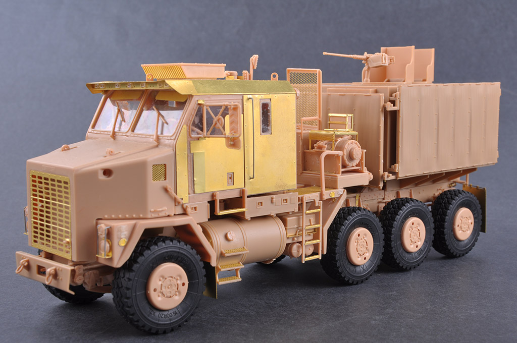 HOBBY BOSS M1070 GUN TRUCK - Image 8