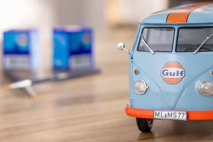 REVELL VW T1 PANEL VAN "GULF" - Image 26