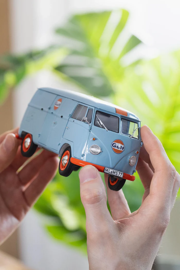 REVELL VW T1 PANEL VAN "GULF" - Image 33