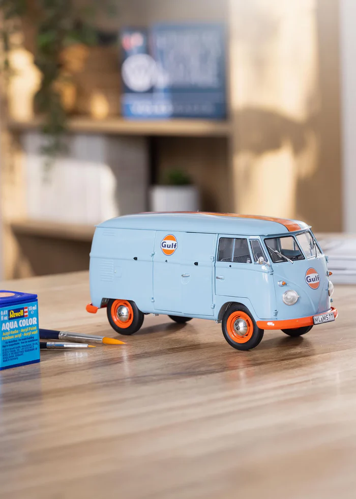 REVELL VW T1 PANEL VAN "GULF" - Image 34
